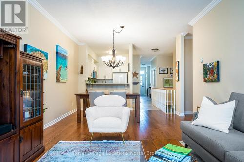 19 - 110 Napier Street, Blue Mountains (Thornbury), ON - Indoor Photo Showing Living Room