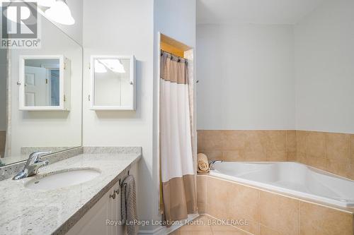 19 - 110 Napier Street, Blue Mountains (Thornbury), ON - Indoor Photo Showing Bathroom