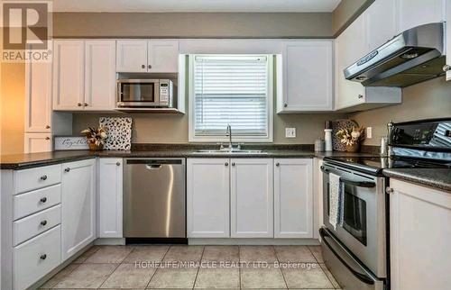 162 Bridlewreath Street, Kitchener, ON - Indoor Photo Showing Kitchen With Stainless Steel Kitchen With Double Sink