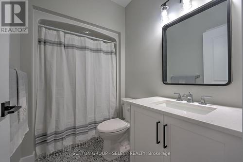 15 John Street S, Bluewater (Zurich), ON - Indoor Photo Showing Bathroom