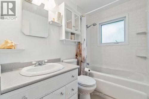 5003 Thunder Road, Ottawa, ON - Indoor Photo Showing Bathroom