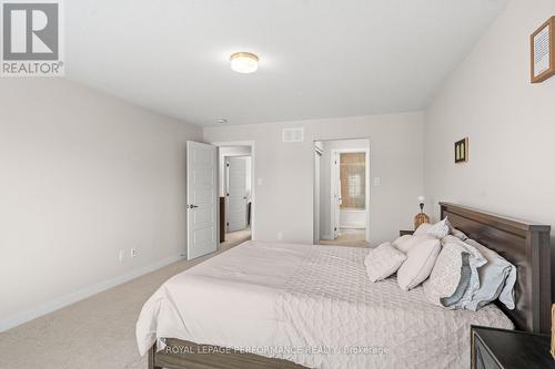 108 Rugosa Street, Ottawa, ON - Indoor Photo Showing Bedroom