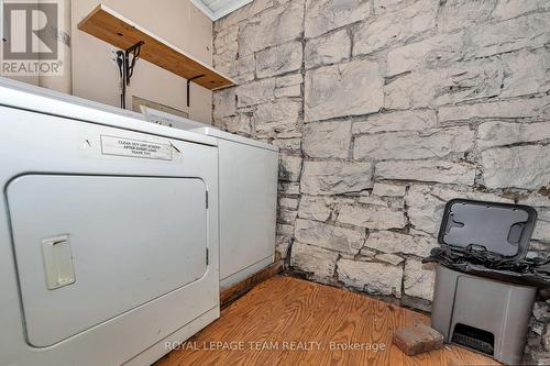 21 Raymond Street, Ottawa, ON - Indoor Photo Showing Other Room