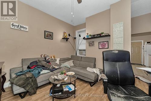 21 Raymond Street, Ottawa, ON - Indoor