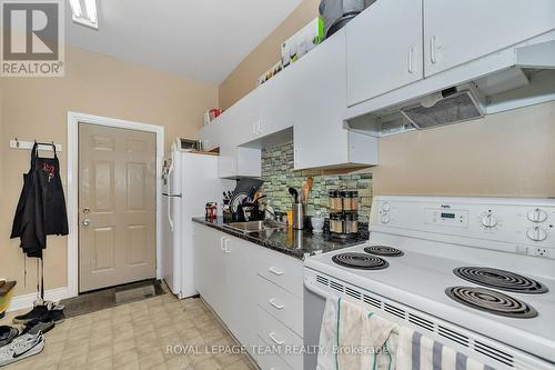 21 Raymond Street, Ottawa, ON - Indoor Photo Showing Kitchen