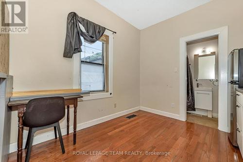 21 Raymond Street, Ottawa, ON - Indoor Photo Showing Other Room