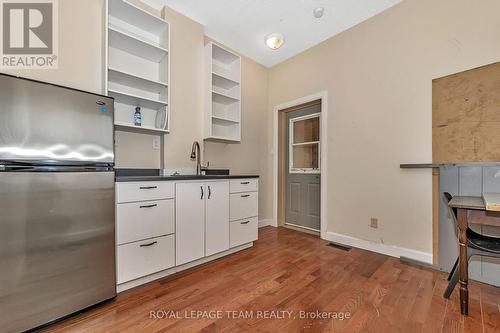 21 Raymond Street, Ottawa, ON - Indoor