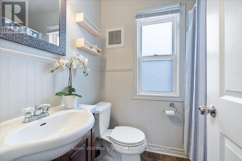 94 Glenmount Avenue, Hamilton (Ainslie Wood), ON - Indoor Photo Showing Bathroom