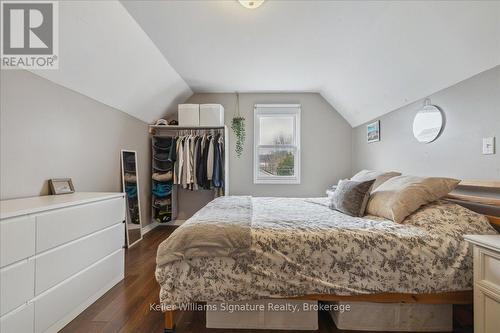 94 Glenmount Avenue, Hamilton (Ainslie Wood), ON - Indoor Photo Showing Bedroom