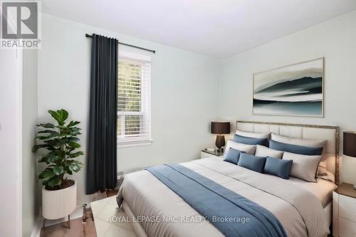 223 Niagara Street, St. Catharines (445 - Facer), ON - Indoor Photo Showing Bedroom