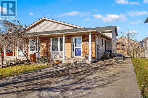 17 Waterview Court, Welland (772 - Broadway), ON - Outdoor With Deck Patio Veranda