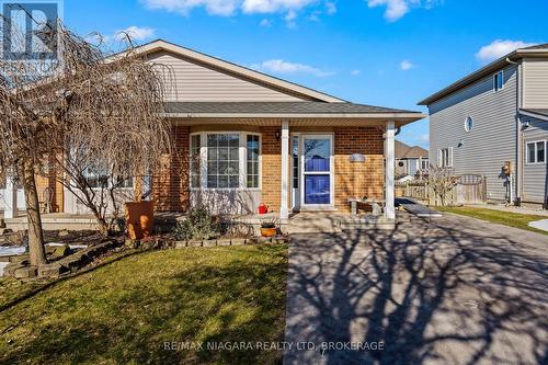 17 Waterview Court, Welland (772 - Broadway), ON - Outdoor With Deck Patio Veranda