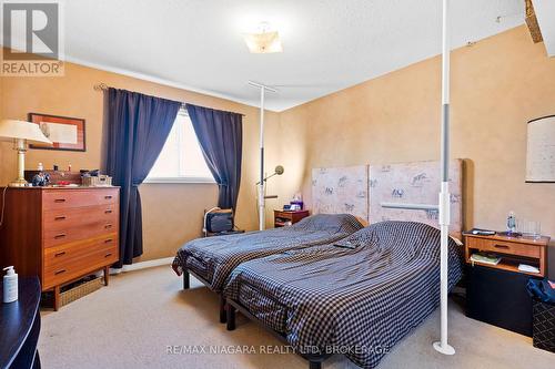 17 Waterview Court, Welland (772 - Broadway), ON - Indoor Photo Showing Bedroom