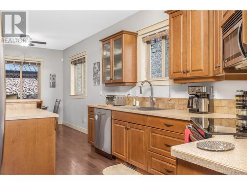 1011 Mt. Ida Drive, Vernon, BC - Indoor Photo Showing Kitchen