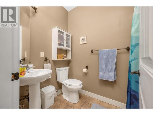 1011 Mt. Ida Drive, Vernon, BC - Indoor Photo Showing Bathroom