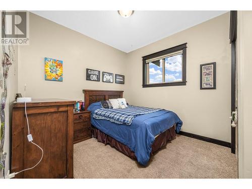 1011 Mt. Ida Drive, Vernon, BC - Indoor Photo Showing Bedroom