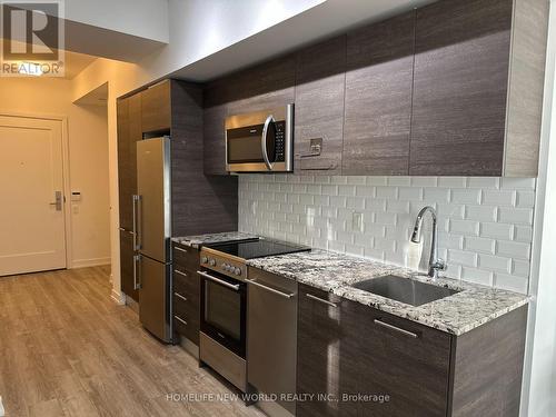 1806 - 28 Wellesley Street, Toronto, ON - Indoor Photo Showing Kitchen With Upgraded Kitchen