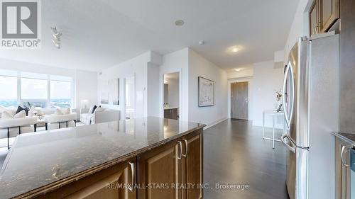 Lph05 - 1215 Bayly Street, Pickering, ON - Indoor Photo Showing Kitchen