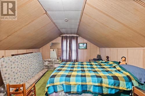 314 County Rd 27 West, Kingsville, ON - Indoor Photo Showing Bedroom