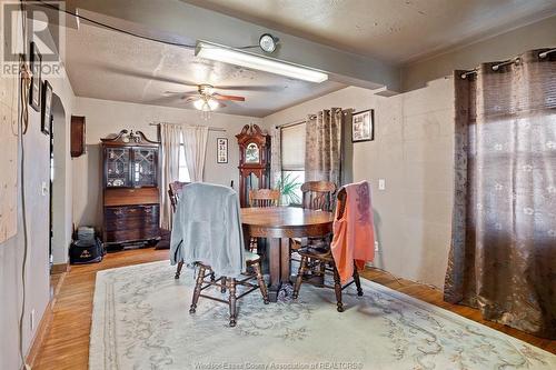 314 County Rd 27 West, Kingsville, ON - Indoor Photo Showing Dining Room