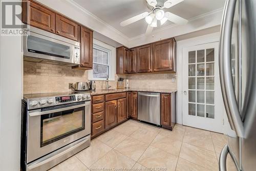 1961 Verdun Avenue, Windsor, ON - Indoor Photo Showing Kitchen