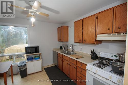 17 Mcconkey Place, Barrie, ON - Indoor Photo Showing Kitchen With Double Sink