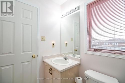 40 Rocky Mountain Crescent, Brampton, ON - Indoor Photo Showing Bathroom