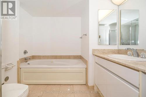 414 - 1 Ripley Avenue, Toronto, ON - Indoor Photo Showing Bathroom