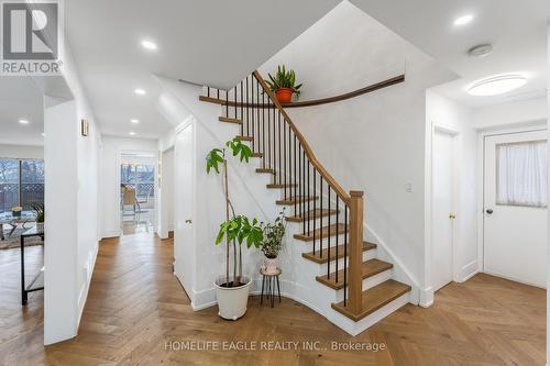 5 Mendys Forest, Aurora, ON - Indoor Photo Showing Other Room