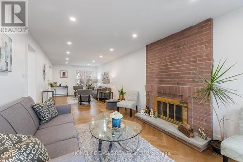 5 Mendys Forest, Aurora, ON - Indoor Photo Showing Living Room With Fireplace