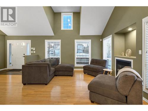 7124 St Gerald Place, Prince George, BC - Indoor Photo Showing Living Room