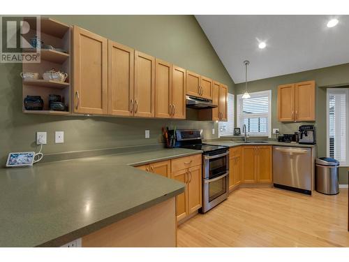 7124 St Gerald Place, Prince George, BC - Indoor Photo Showing Kitchen