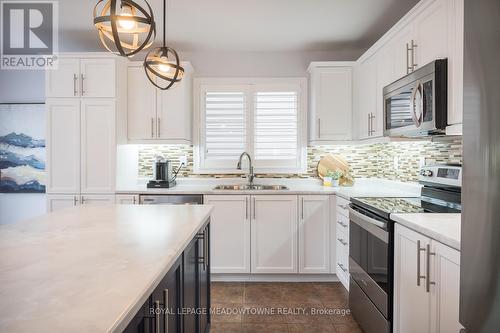 988 Clark Boulevard, Milton, ON - Indoor Photo Showing Kitchen With Double Sink With Upgraded Kitchen