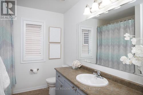 988 Clark Boulevard, Milton, ON - Indoor Photo Showing Bathroom