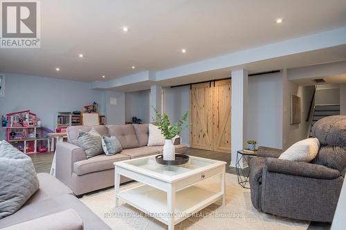 988 Clark Boulevard, Milton, ON - Indoor Photo Showing Living Room