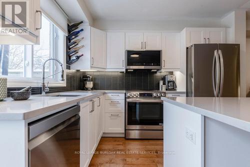 46 - 710 Spring Gardens Road, Burlington, ON - Indoor Photo Showing Kitchen With Stainless Steel Kitchen With Upgraded Kitchen