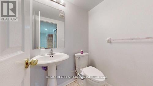 13 Degrassi Cove Circle, Brampton, ON - Indoor Photo Showing Bathroom