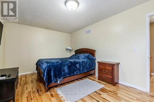 9 Lovell Crescent, Brantford, ON - Indoor Photo Showing Bedroom