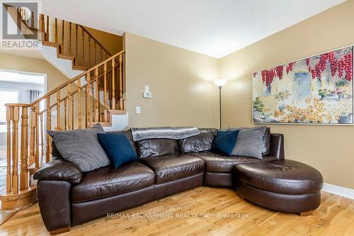 9 Lovell Crescent, Brantford, ON - Indoor Photo Showing Living Room