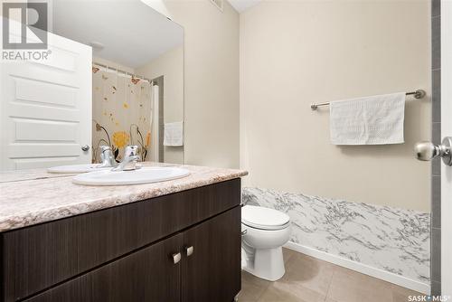 3347 Green Turtle Road, Regina, SK - Indoor Photo Showing Bathroom