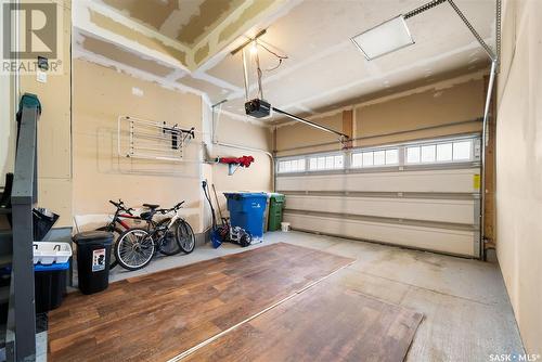 3347 Green Turtle Road, Regina, SK - Indoor Photo Showing Garage