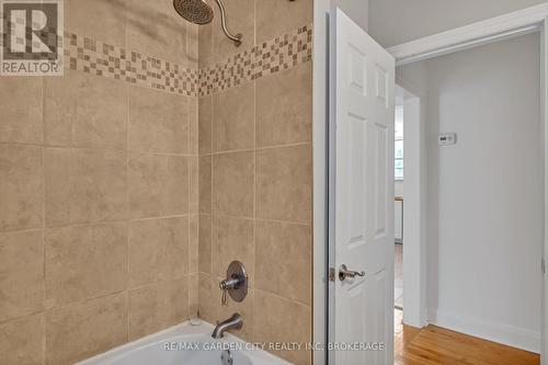 223 Mcclennan Street, Peterborough (Northcrest), ON - Indoor Photo Showing Bathroom