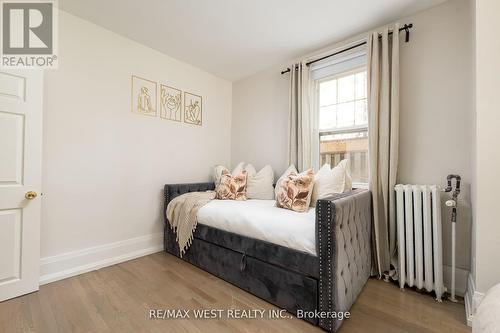 Bldg 1 - 9 Humewood Drive, Toronto, ON - Indoor Photo Showing Bedroom