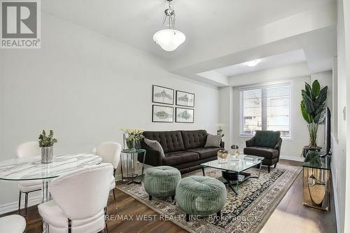 5 Fusilier Drive, Toronto, ON - Indoor