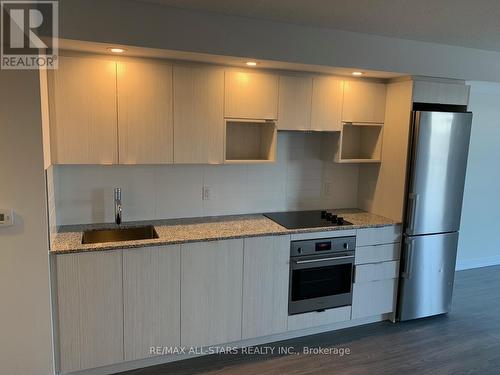 1601 - 225 Village Green Square, Toronto, ON - Indoor Photo Showing Kitchen