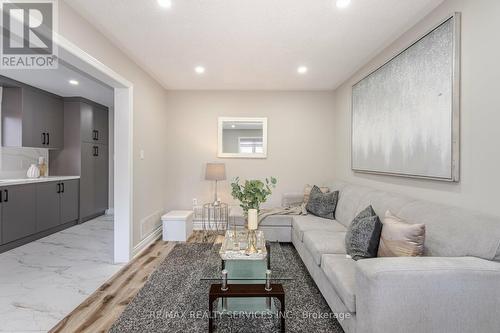 42 Domenico Crescent, Brampton, ON - Indoor Photo Showing Living Room