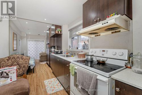 42 Domenico Crescent, Brampton, ON - Indoor Photo Showing Kitchen