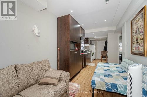 42 Domenico Crescent, Brampton, ON - Indoor Photo Showing Living Room