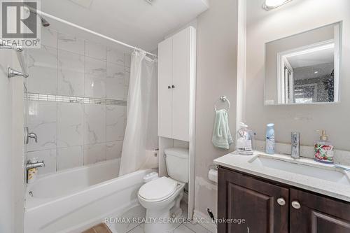 42 Domenico Crescent, Brampton, ON - Indoor Photo Showing Bathroom