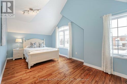 64 Edenbrook Hill Drive, Brampton, ON - Indoor Photo Showing Bedroom